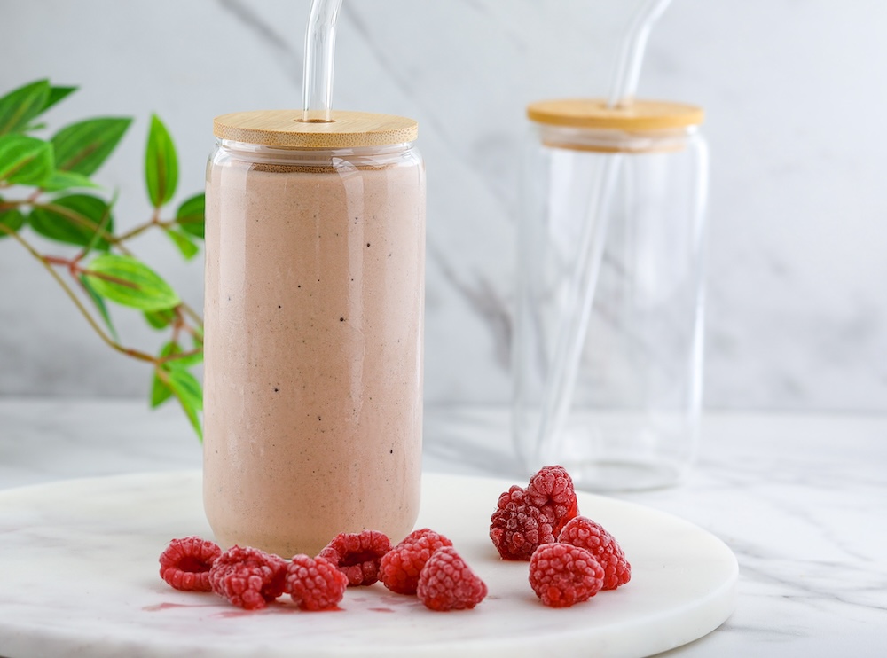 Chocolate Raspberry Protein Smoothie – Healthified Magazine
