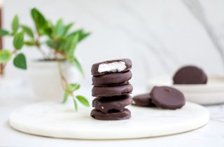 Healthier Peppermint Patties with only 4 ingredients