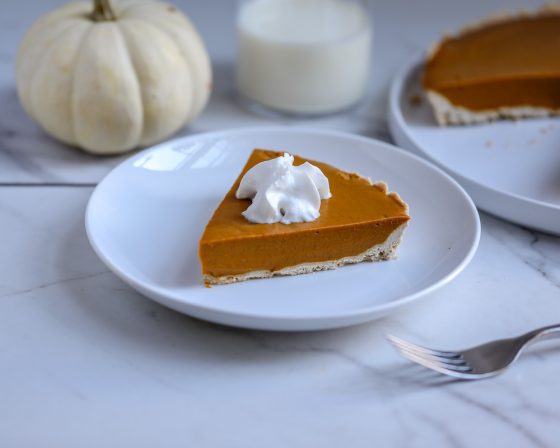 Healthy egg-free no-bake pumpkin pie